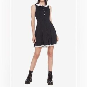 HOT TOPIC Mushroom Collar Lace Trim Dress. Size S/M